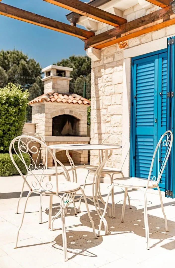 Beautiful Villa Torre IV With Sauna In Tar Tar-Vabriga