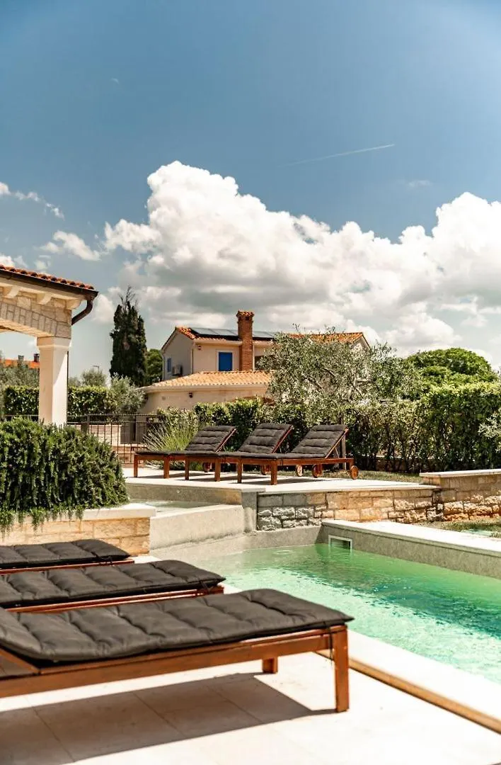 Beautiful Villa Torre IV With Sauna In Tar Tar-Vabriga