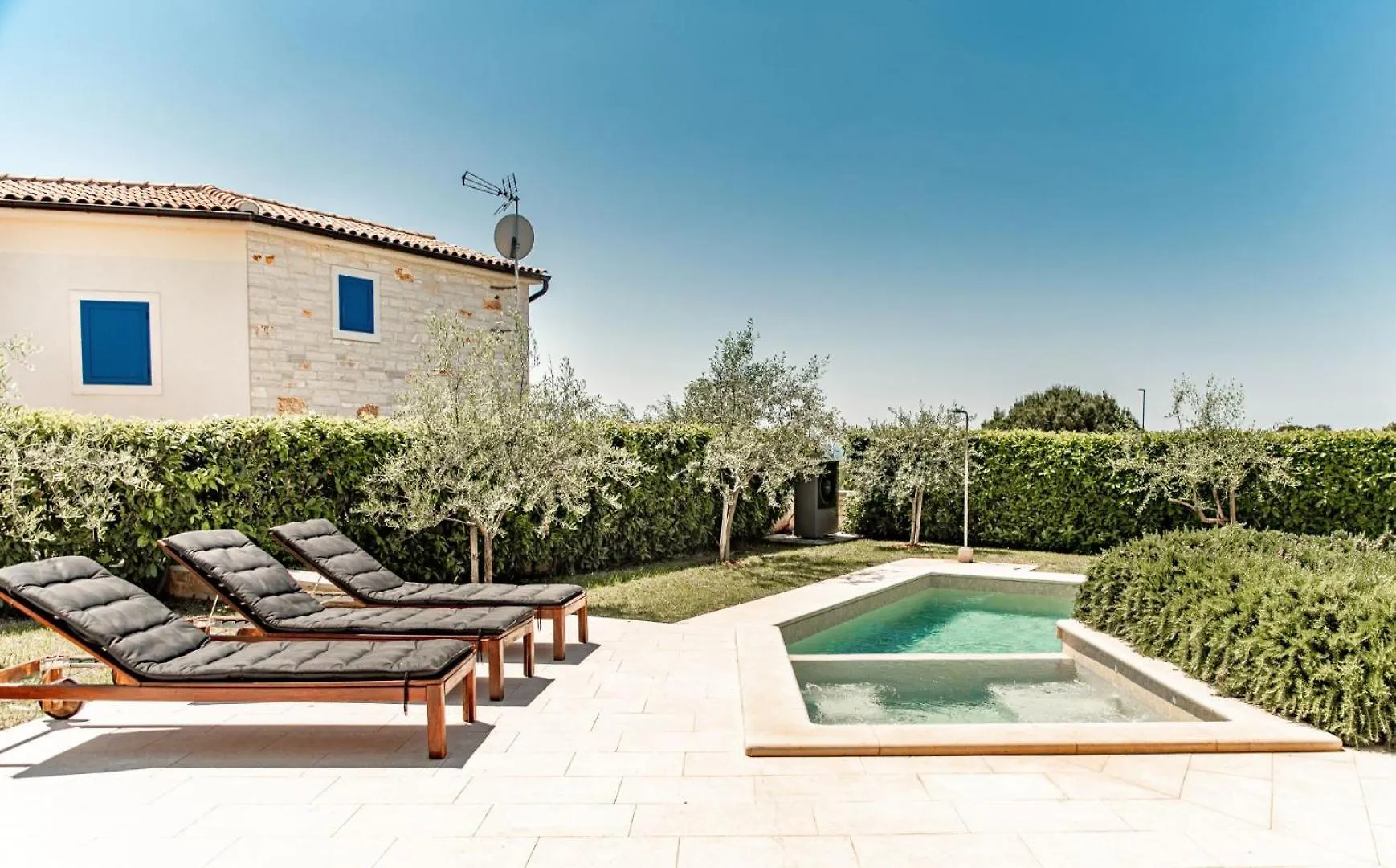 Beautiful Villa Torre IV With Sauna In Tar Tar-Vabriga Croatia